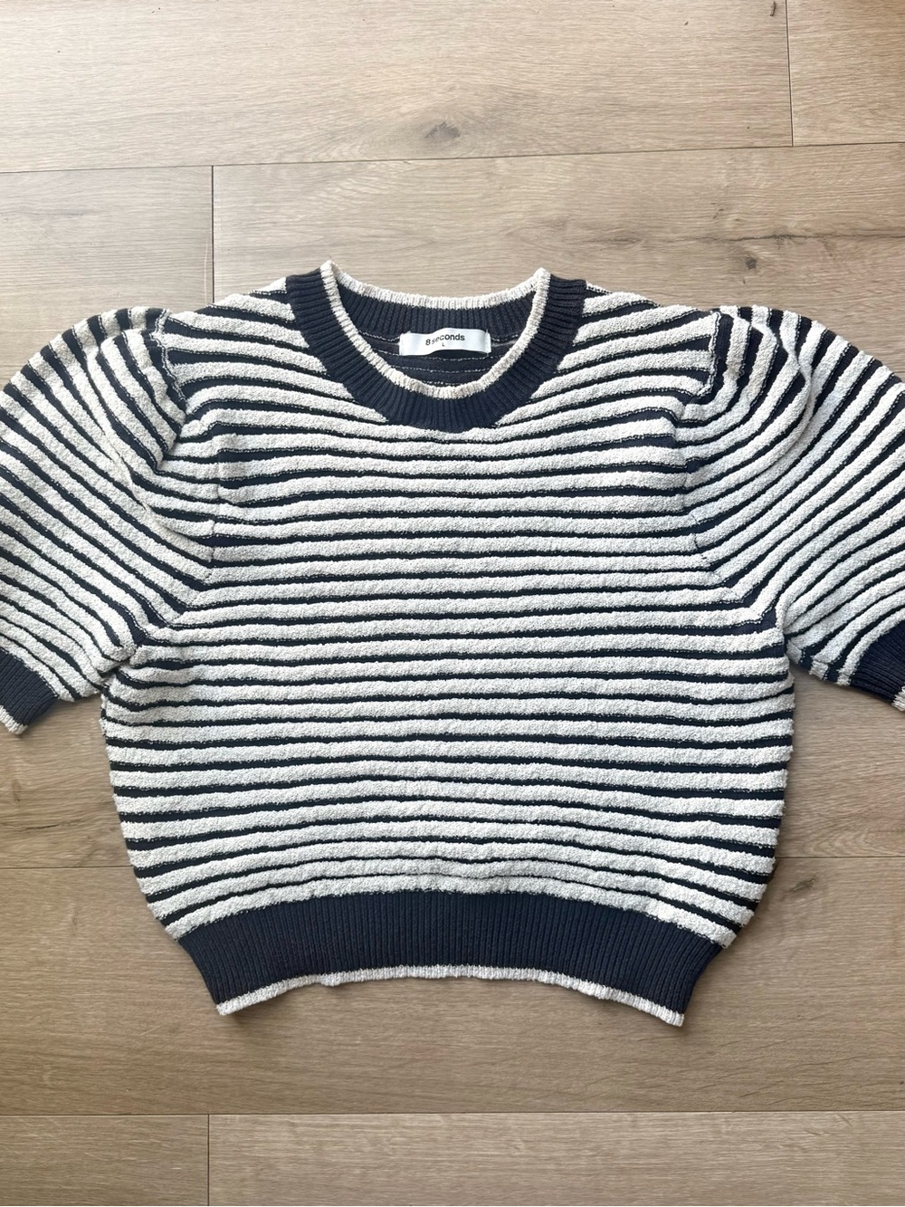 8seconds Women’s L Textured Striped Puff Sleeve Cropped Sweater Black Cream